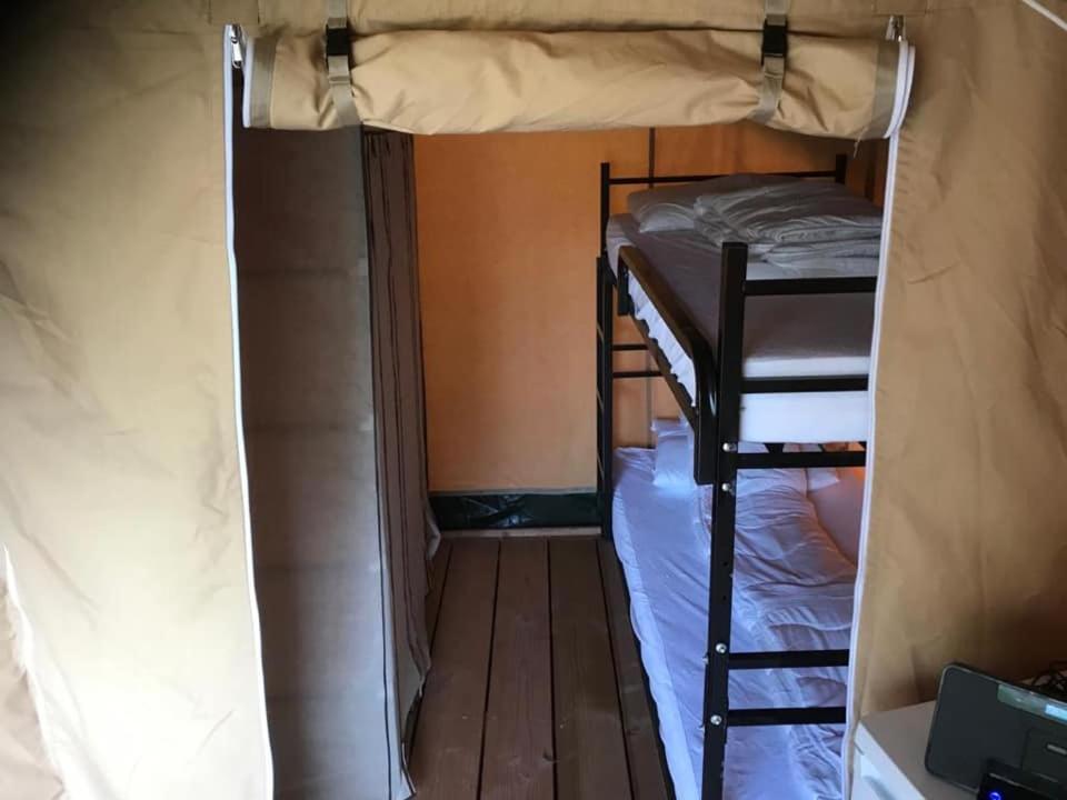 Vakantiepark De Bergen Wanroij - Safaritent エクステリア 写真
