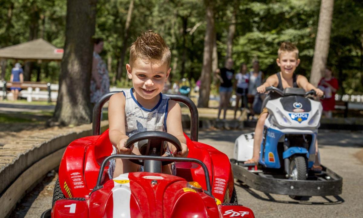 Vakantiepark De Bergen Wanroij - Safaritent エクステリア 写真