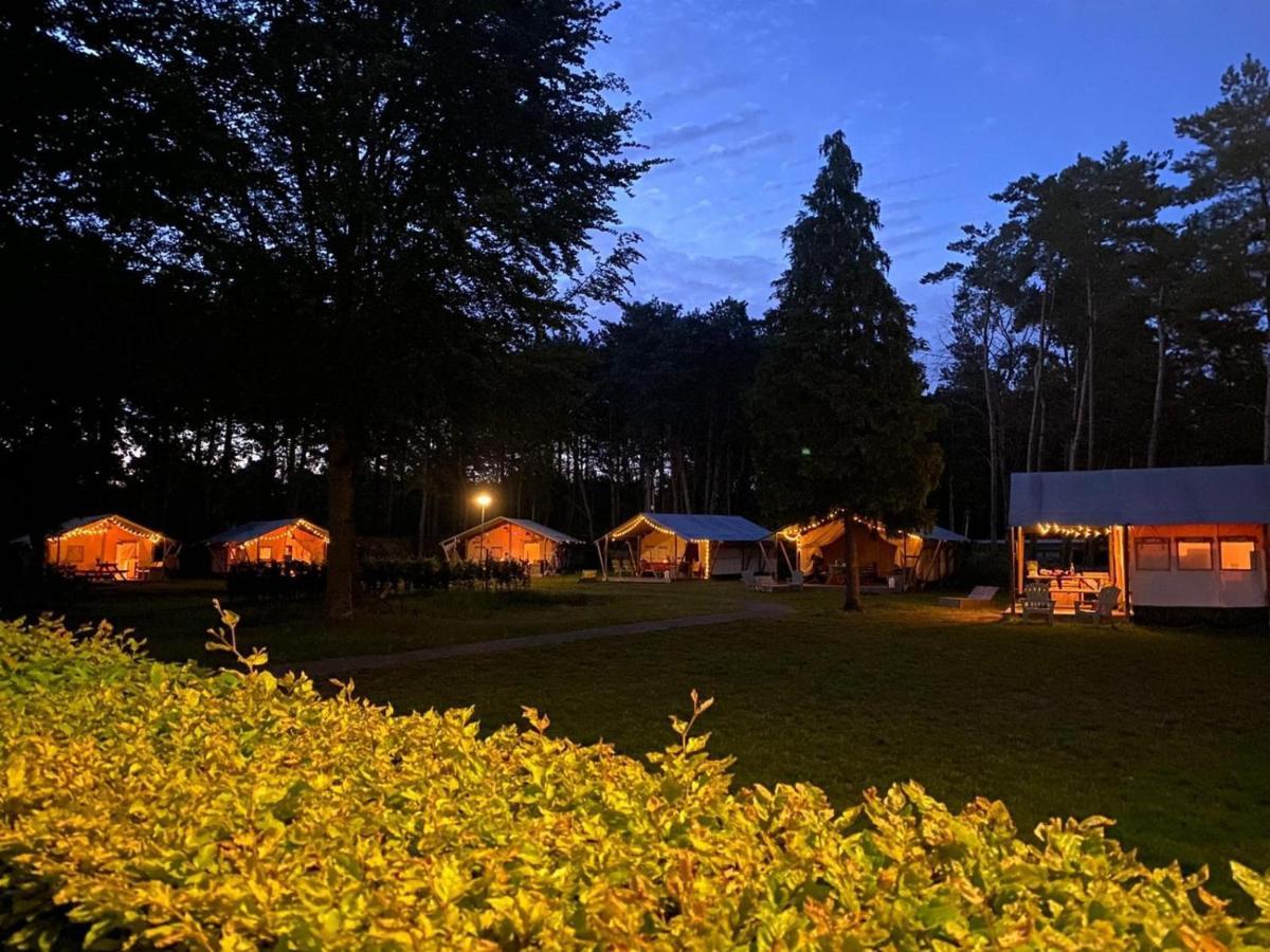 Vakantiepark De Bergen Wanroij - Safaritent エクステリア 写真