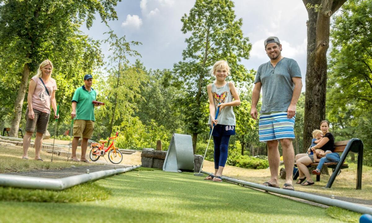 Vakantiepark De Bergen Wanroij - Safaritent エクステリア 写真